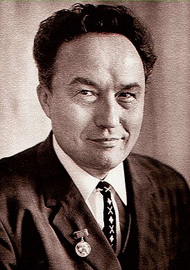 Пётр Хузангай