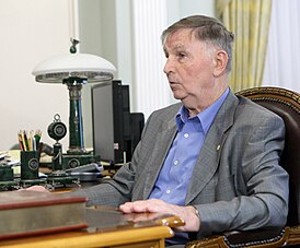 Виктор Тихонов