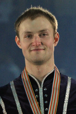 Юрий Ларионов