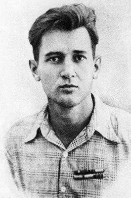 Олесь Терентьевич Гончар